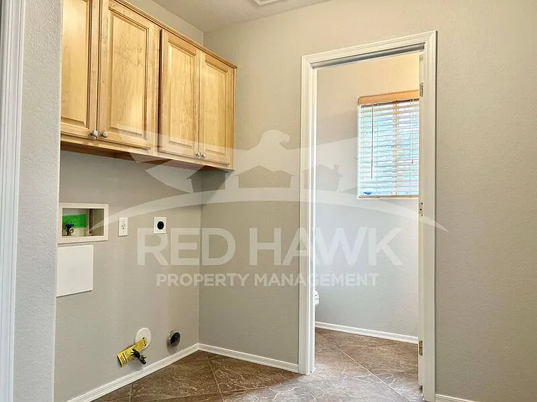 16036 N 11th Ave #1073 — Photo 8