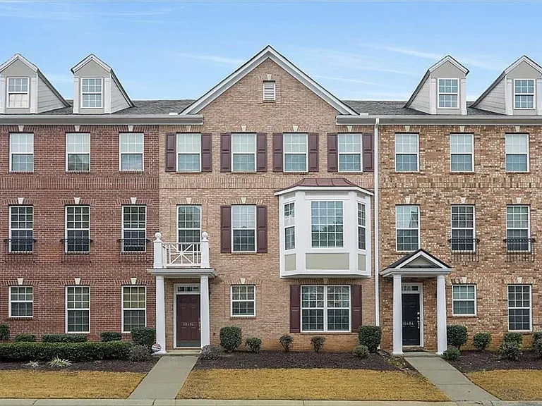 10494 Holliwell Ct — Photo 2