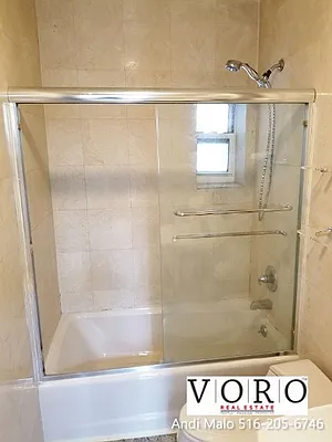 Rented by Voro, LLC | media 9