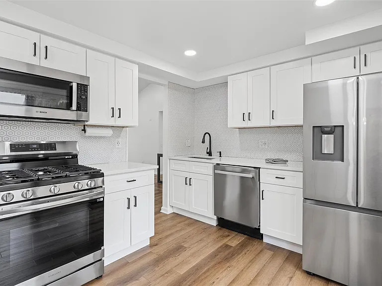 7432 Azalea Ct — Photo 8