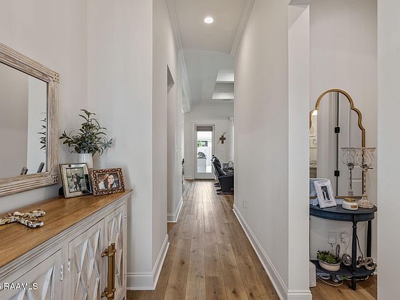 3rd image of 108 Gentle Island Dr