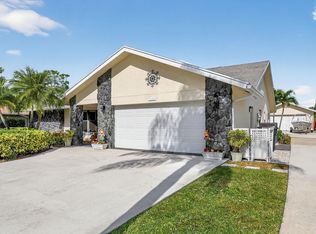 7163 Saint Andrews Rd, Lake Worth, FL 33467