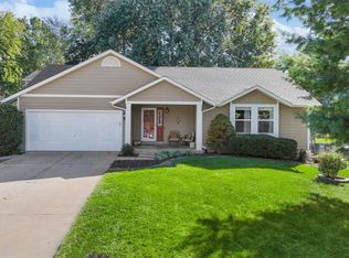 3 Ridge Point Ct, Saint Charles, MO 63304