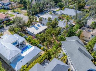1603 Bay Rd, Sarasota, FL 34239