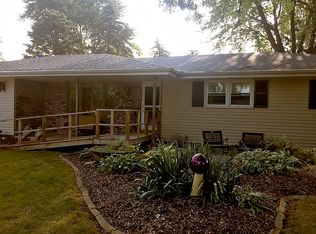 855 N Prairie View Dr, Kankakee, IL 60901