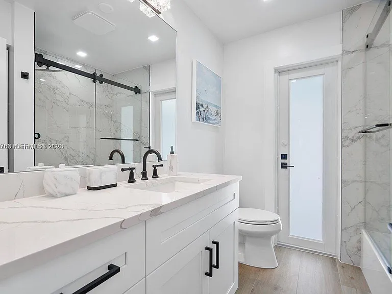 6991 NE 7th Ave — Photo 25