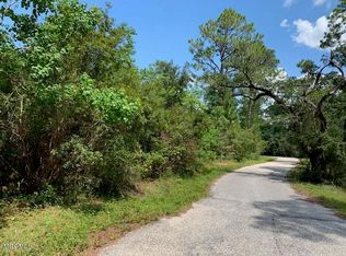 109 Azalea Ln, Pass Christian, MS 39571