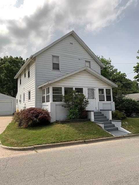 1st image of 1001 Calvary Ave NW