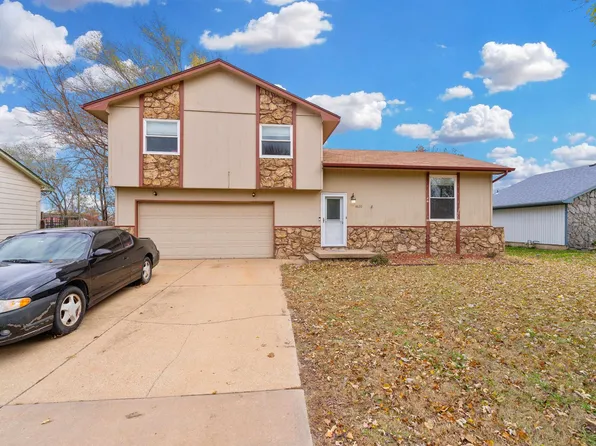 4820 S Martinson Cir, Wichita, KS 67217
