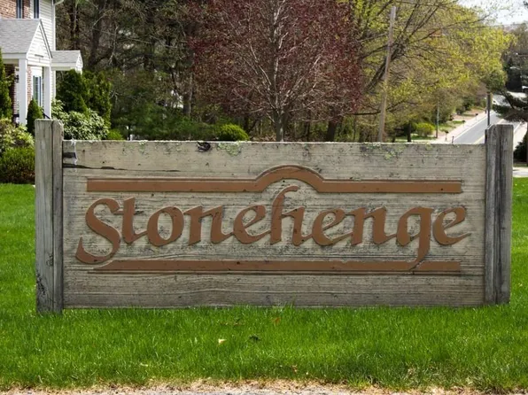 12 Stonehenge Dr Unit 221N, Smithfield, RI 02828