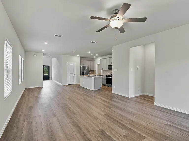 810 Honeydew Ln — Photo 26