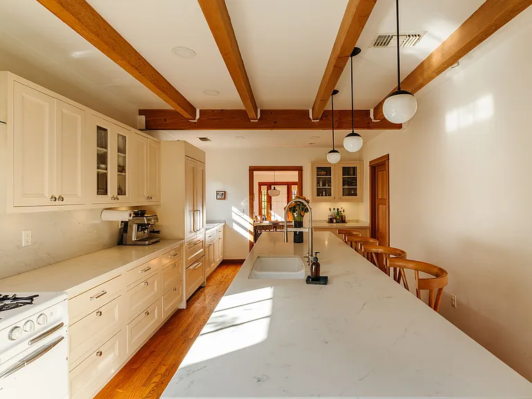 4190 McConnell Blvd — Photo 13