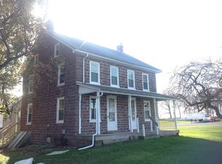 403 School Rd, Denver, PA 17517