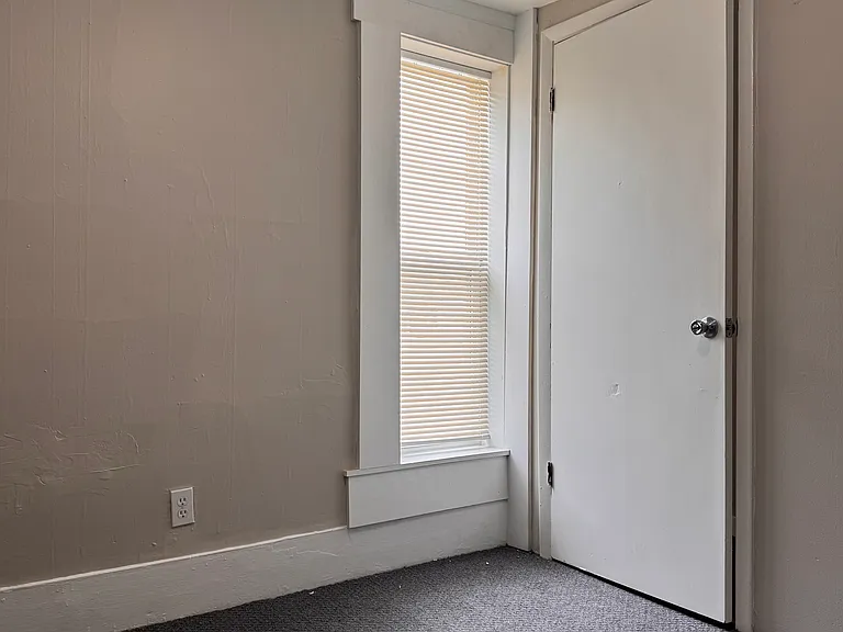 214 2nd Ave — Photo 24