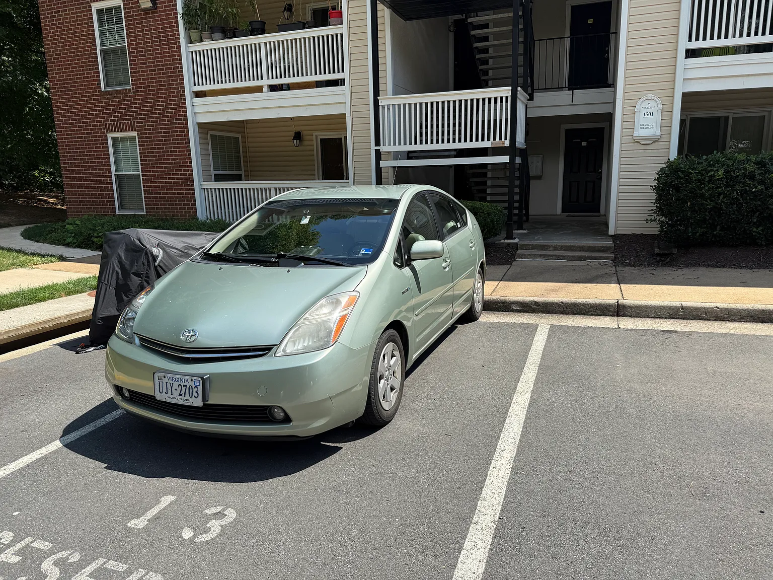 2 bed, 1050 sqft, $3,000 — Photo 3