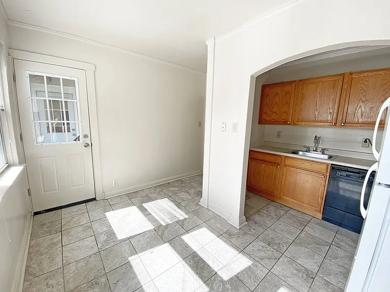 Hobart Court — Photo 13