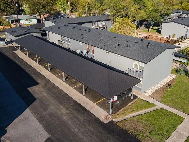 Dellview Crossing Apartments — Photo 15