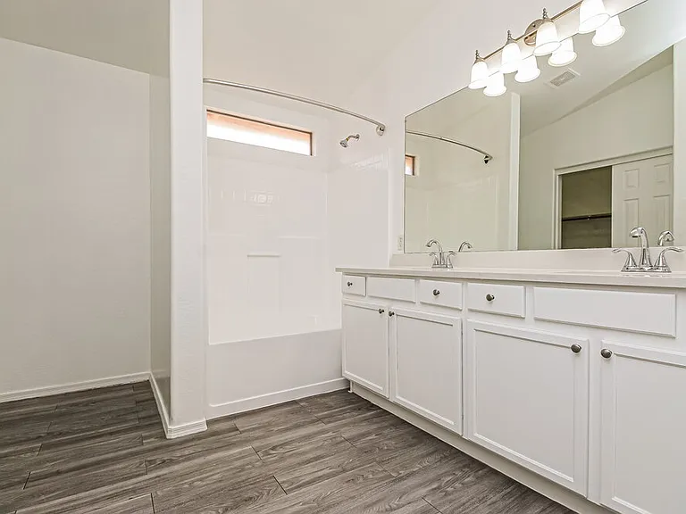 2725 E Carol Ave — Photo 11
