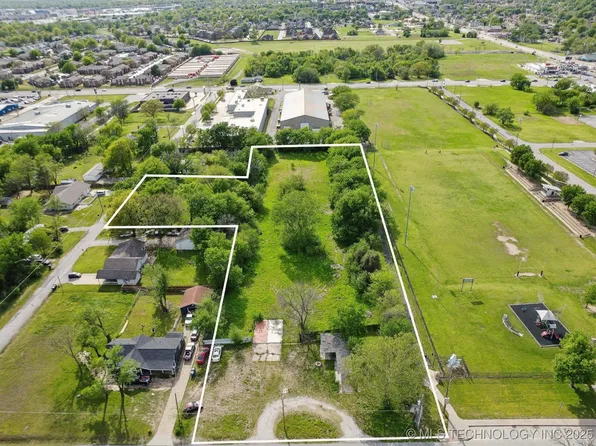 9919 E 63rd St, Tulsa, OK 74133