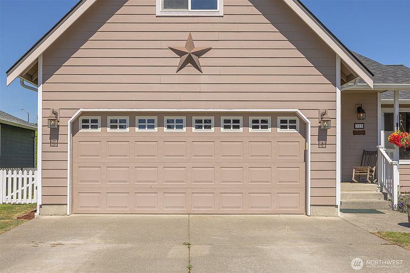 3rd image of 323 Wilson Lane