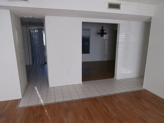 4th image of 6077 Village Cir #6077