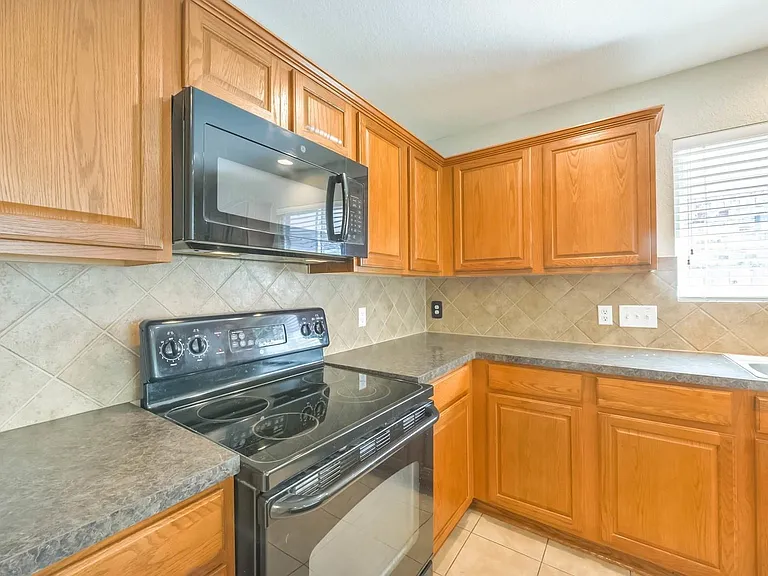 21115 Amber Crossing Dr — Photo 23