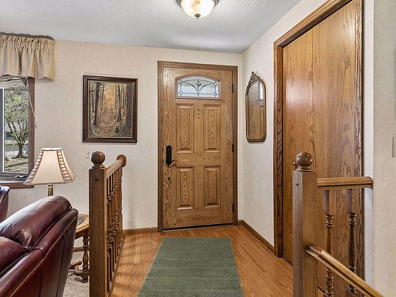 3rd image of 1735 Hickory Hill Dr