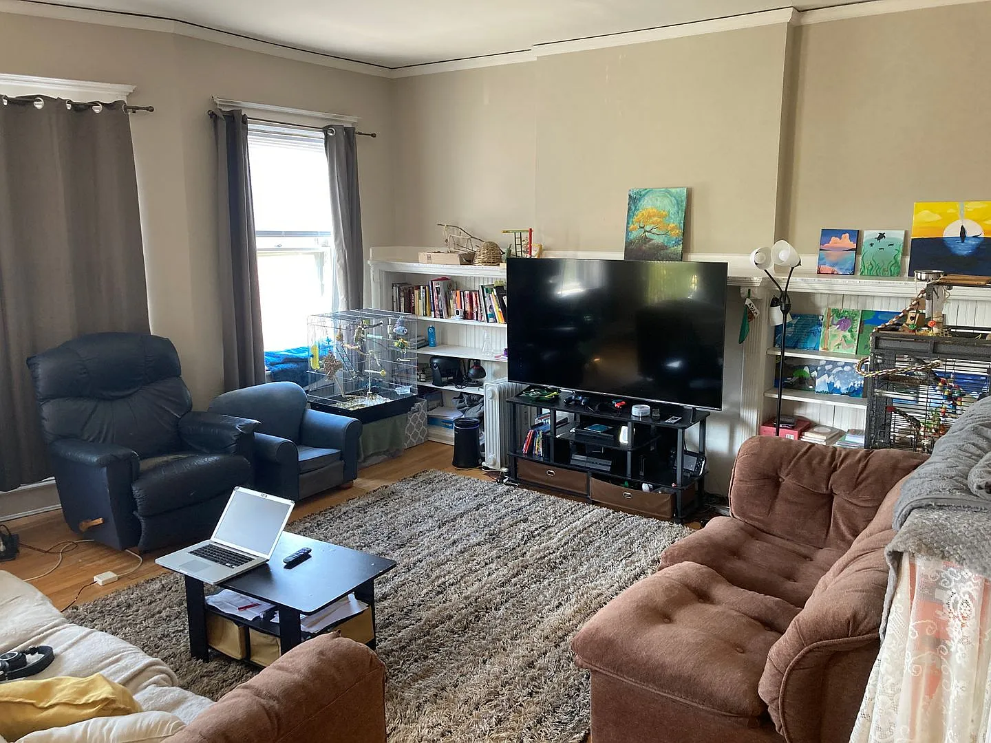 Spacious, Beautifully Updated 3 Br Upr Flat at Great Eastside Location for October 1st! — Photo 4