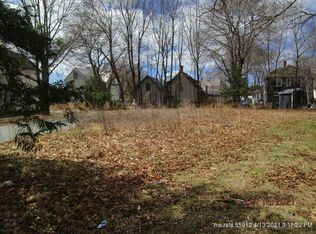15 Bradbury St, Old Town, ME 04468