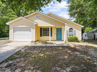 1380 Watts Ave, Chipley, FL 32428