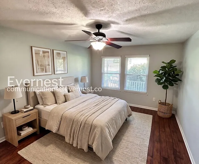 110 Beechbrook Ct — Photo 4