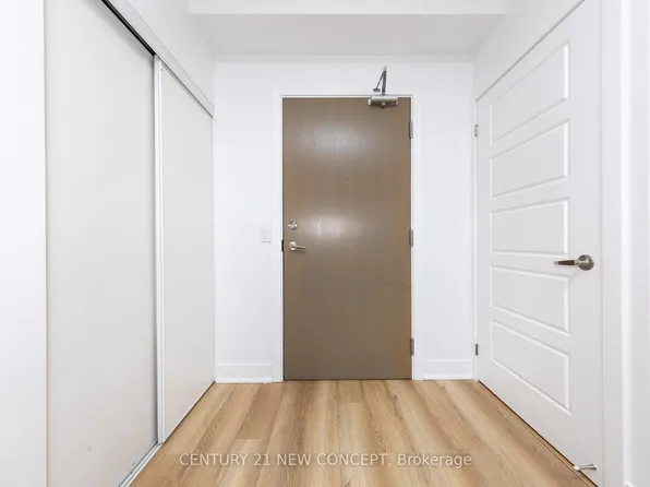 7 Kenaston Gdns #323, Toronto, ON M2K 1G7