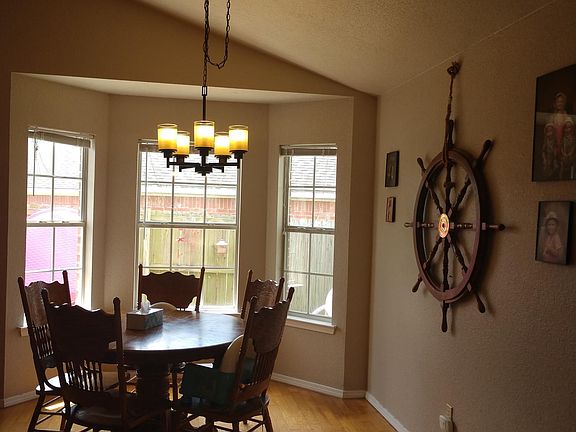 4th image of 1193 S Oleander Ln