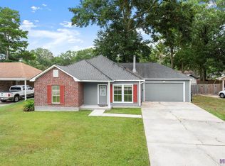 11146 Village Green Dr, Greenwell Springs, LA 70739