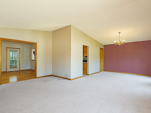 4th image of 1605 Independence Rd