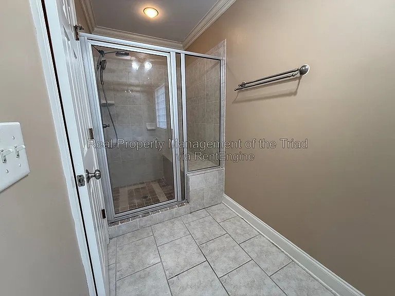 1016 Longhorn Ct — Photo 21