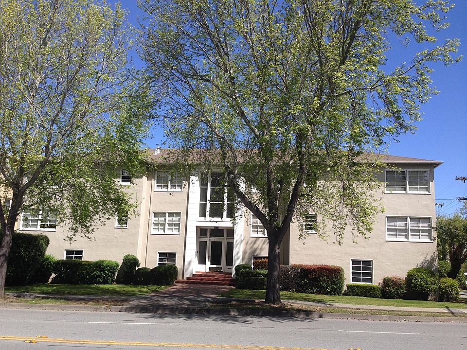 1st image of 600 El Camino Real APT 2