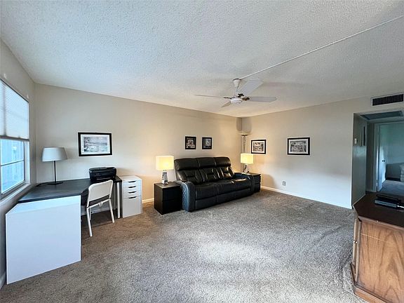 5th image of 105 Oakridge I #105