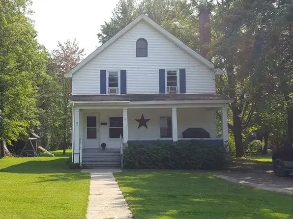 71 Elm St, Potsdam, NY 13676