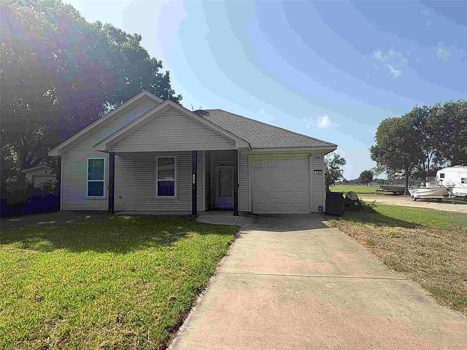1st image of 122 Katy St