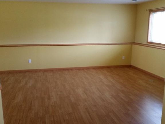 5th image of 2642 42nd Ave S