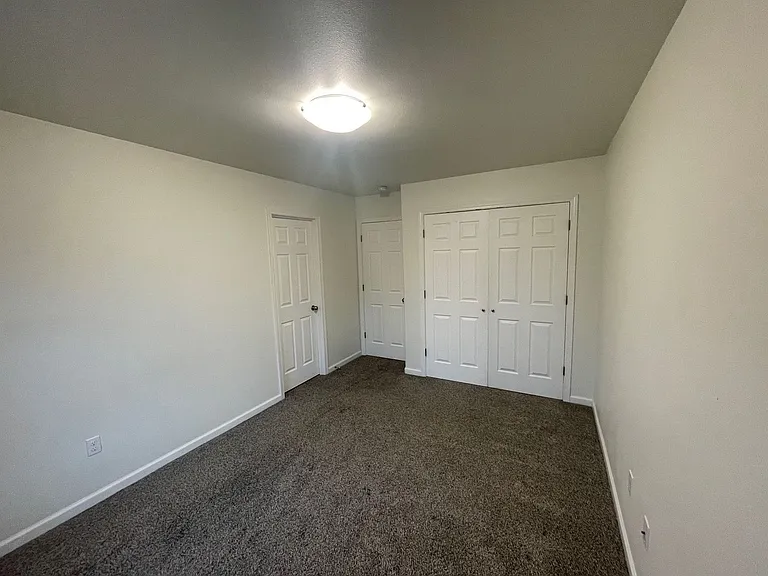 4733-4739 W Adirondack Cir — Photo 7