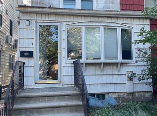 3334 204th St, Bayside, NY 11361