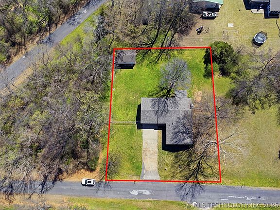 3rd image of 32186 E 723rd Rd