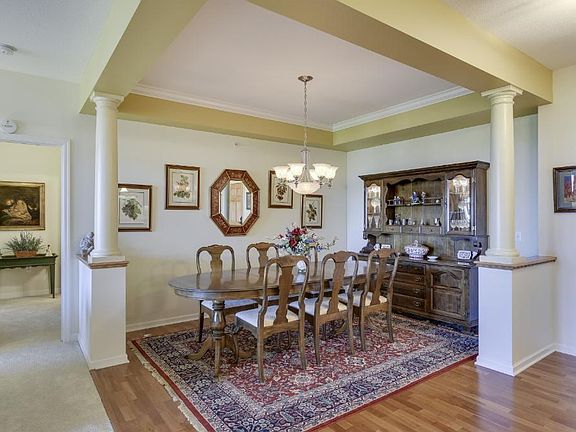 Host and entertain the next meal at this carved out and special dining area