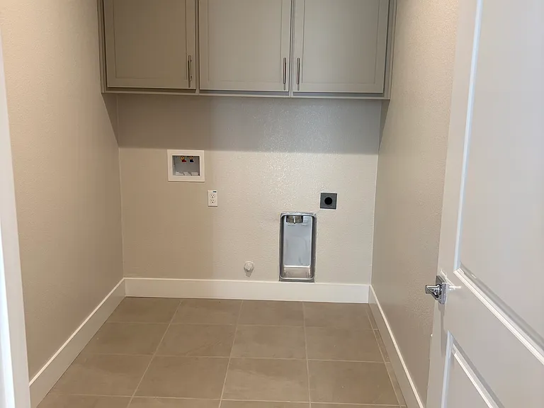 1870 Foster Ln — Photo 27