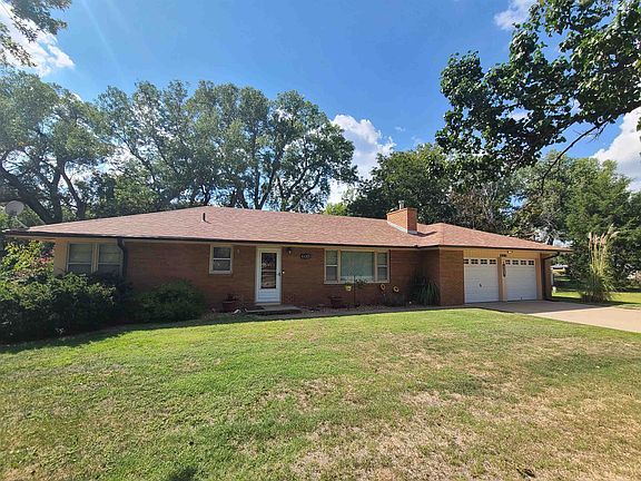 3rd image of 2901 Syler Dr