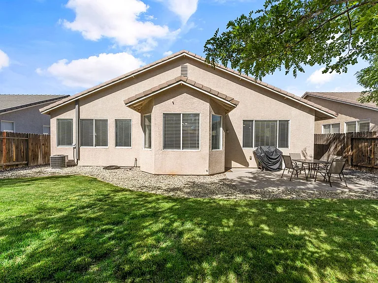 10640 Arbor Way — Photo 33