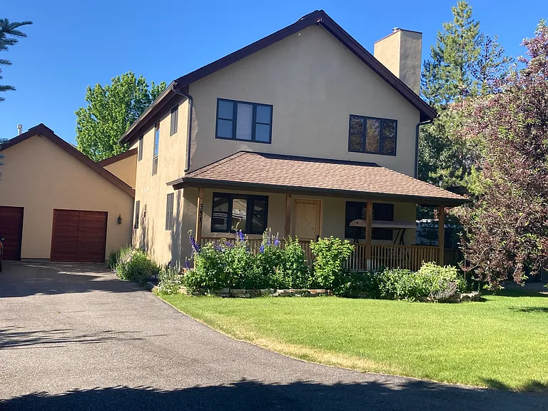 351 Cranbrook Rd — Photo 1