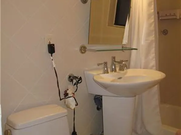 2719 East 28th Street image 1 of 3